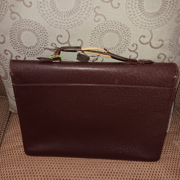 Louis Vuitton Taiga briefcase - Picture 2 of 7